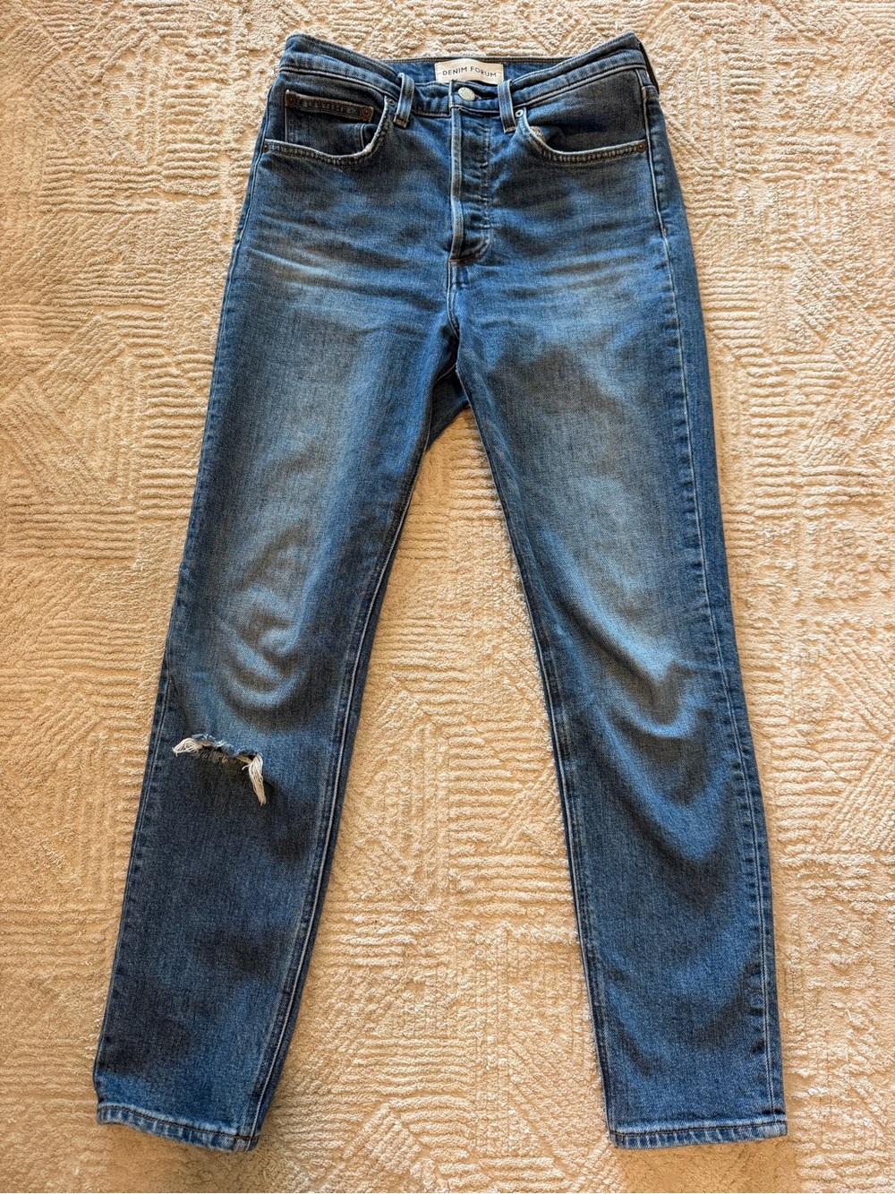 Aritzia Denim Forum The Yoko High Rise Slim Jeans Size 27 Distressed Medium Wash